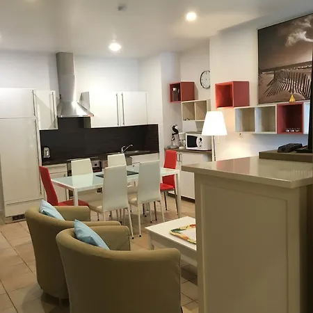 Maxime 3 Pieces Apartment