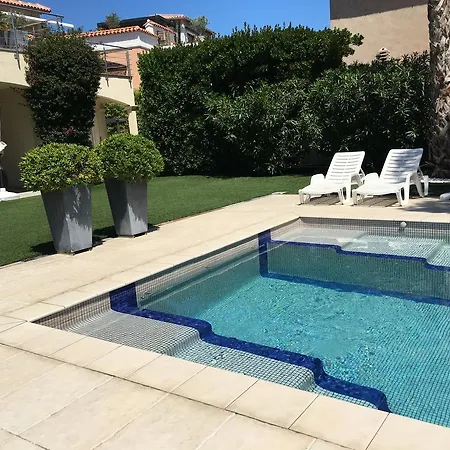 Maxime 3 Pieces * Sainte-Maxime